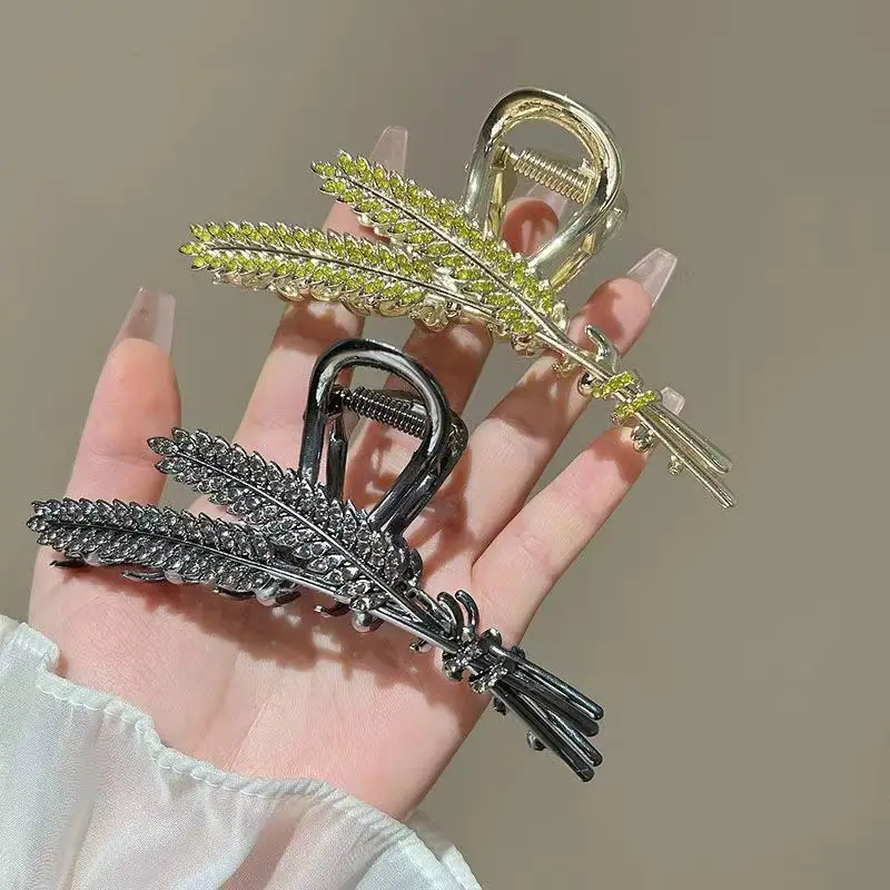 French Elegant Gold Leaf Hairpin for Women - Image 5