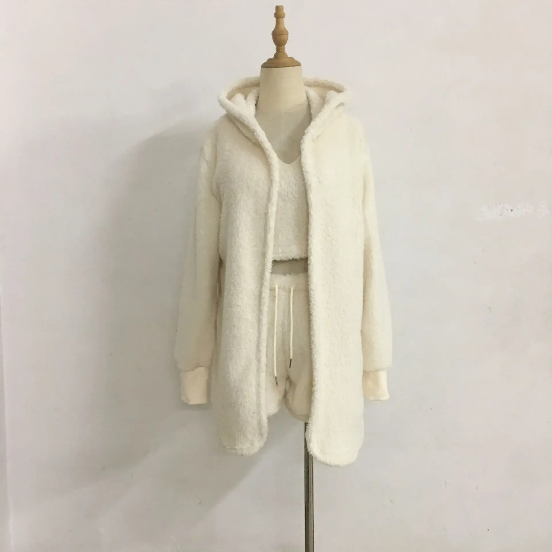 Cross-border Casual 3Pc Long Sleeve Plush Jacket Vest Shorts Set - Image 16
