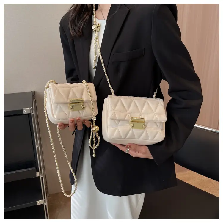 Pink Diamond Plaid Chain Shoulder Bag for Women — feature 13