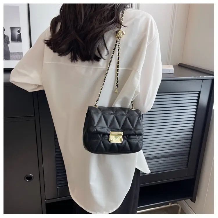 Pink Diamond Plaid Chain Shoulder Bag for Women — feature 25