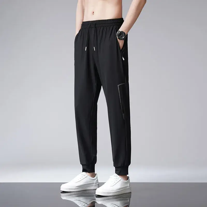 Black [Bundled Feet]]