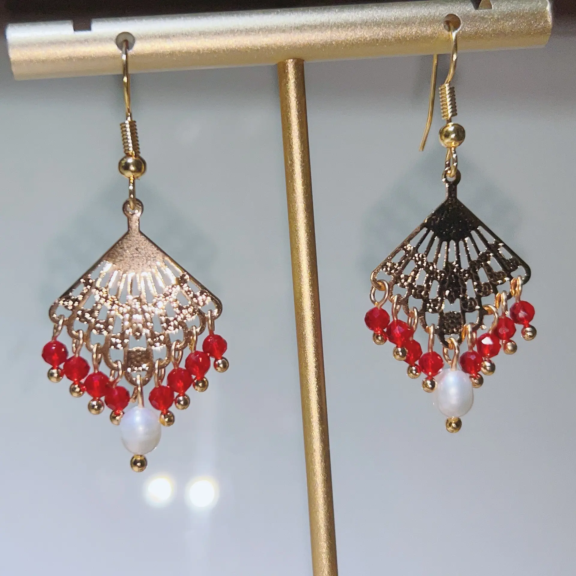 18K Gold Pearl Flower Earrings for Women - Image 18