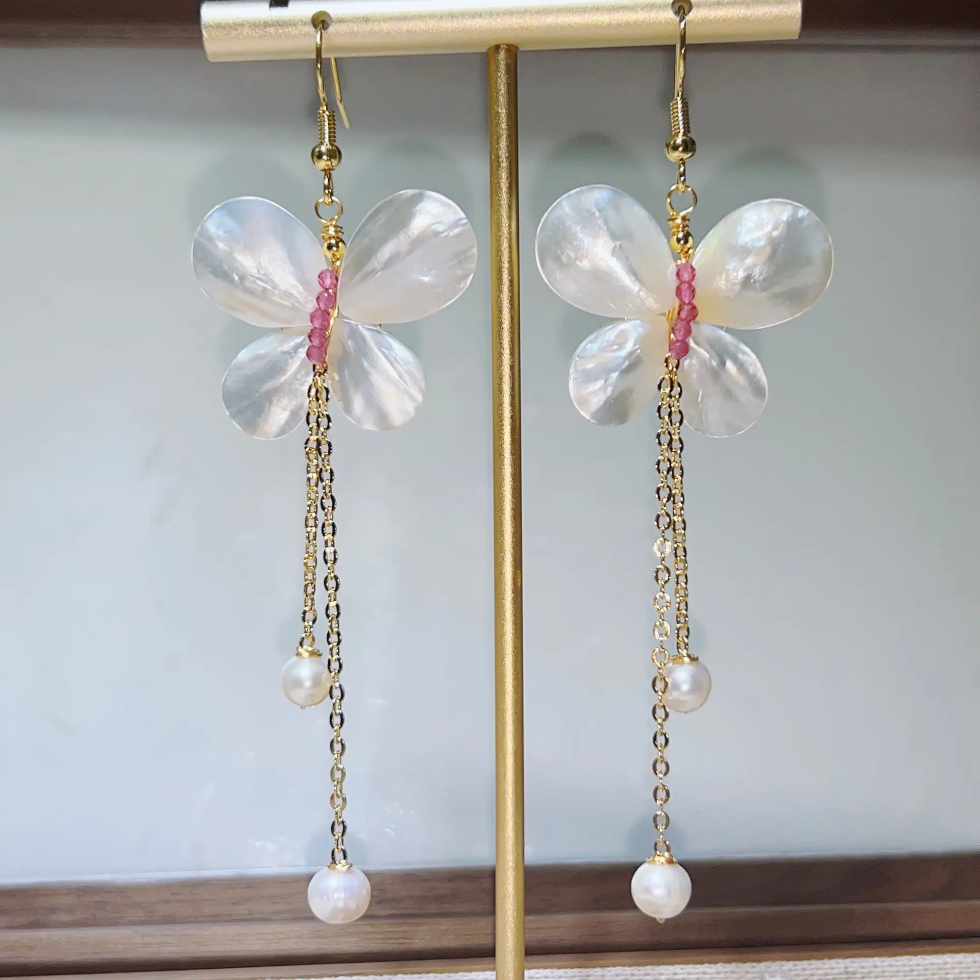 18K Gold Pearl Flower Earrings for Women — feature 7
