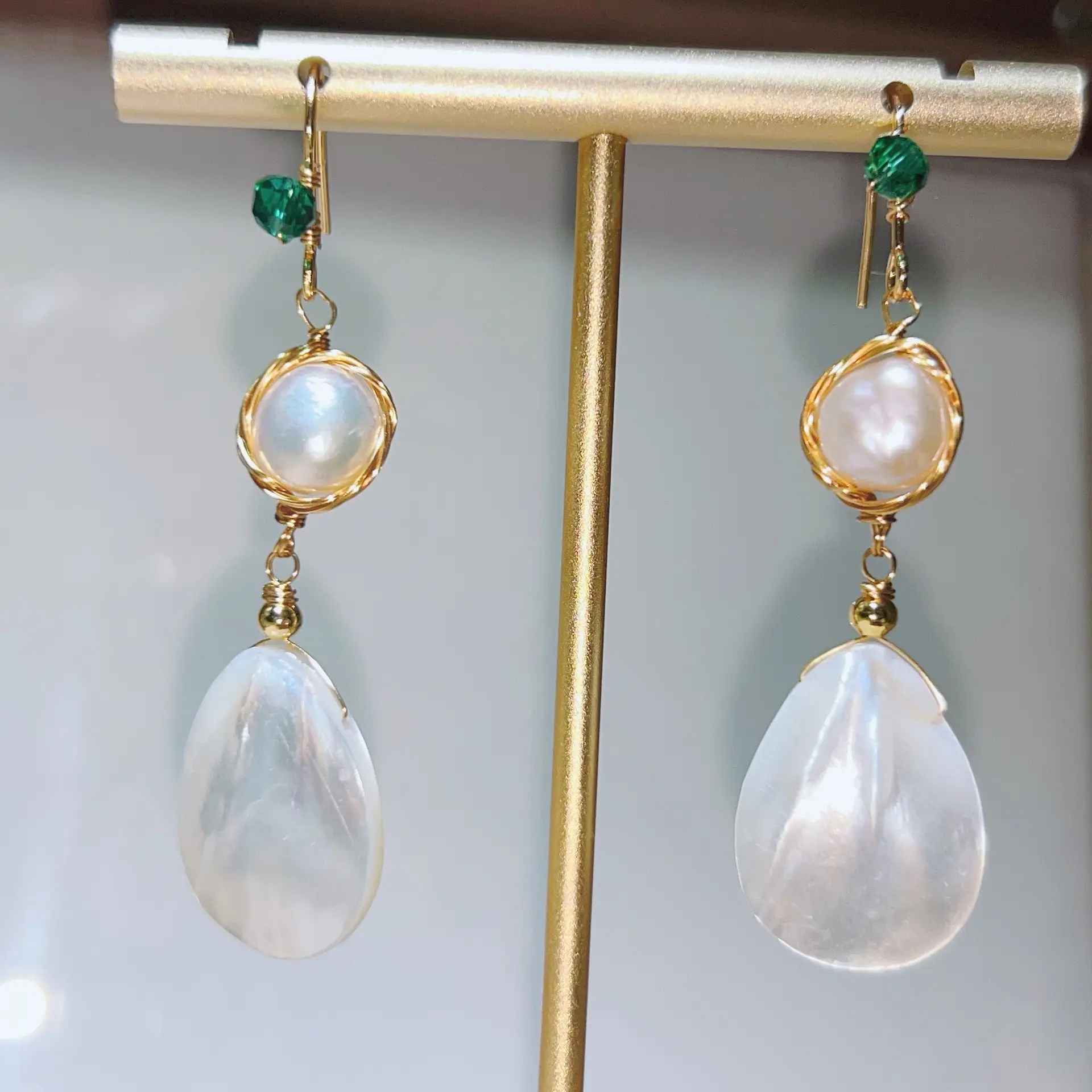 18K Gold Pearl Flower Earrings for Women — feature 8