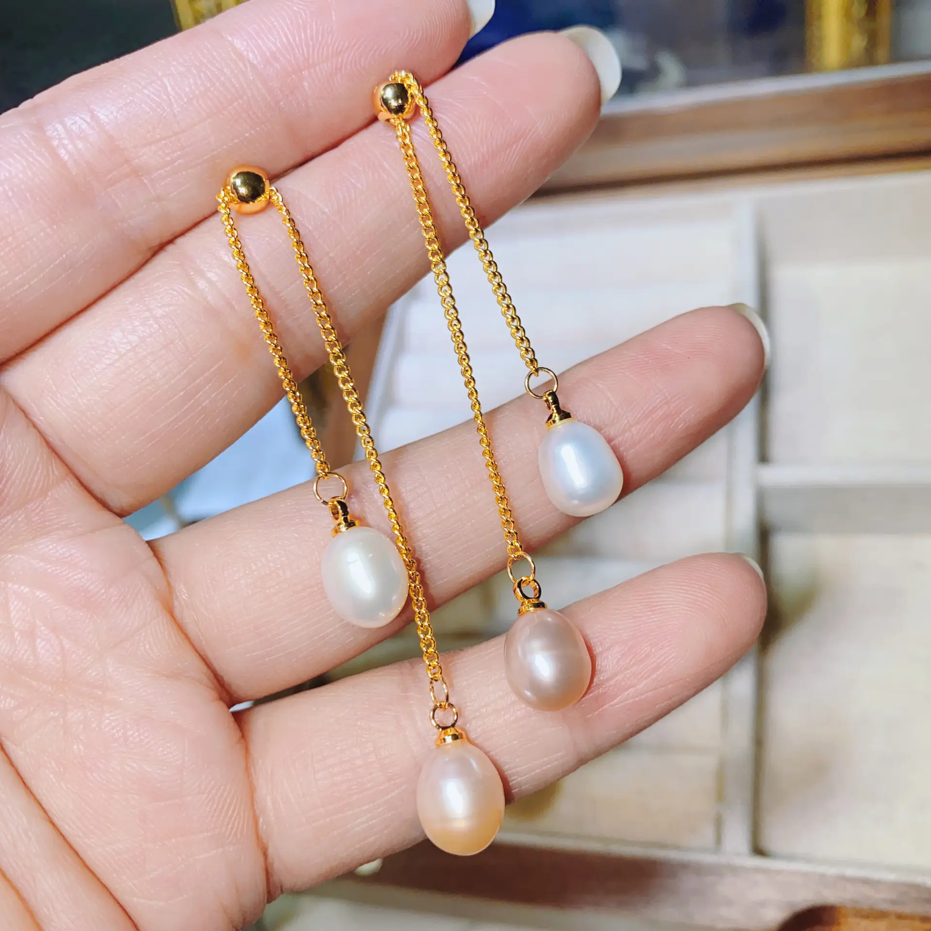 18K Gold Pearl Flower Earrings for Women - Image 14