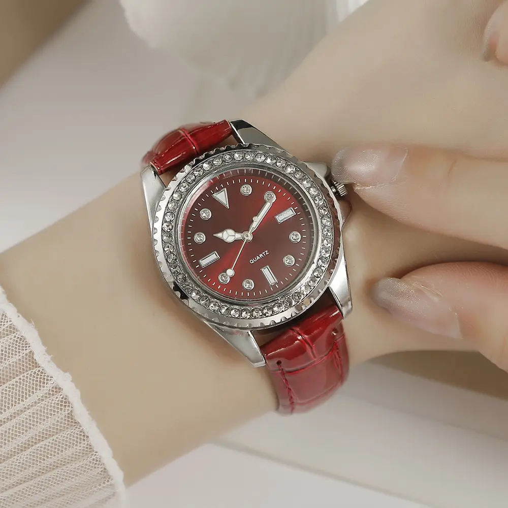 Green Quartz Watch with Diamond-Encrusted Plate for Women — feature 15