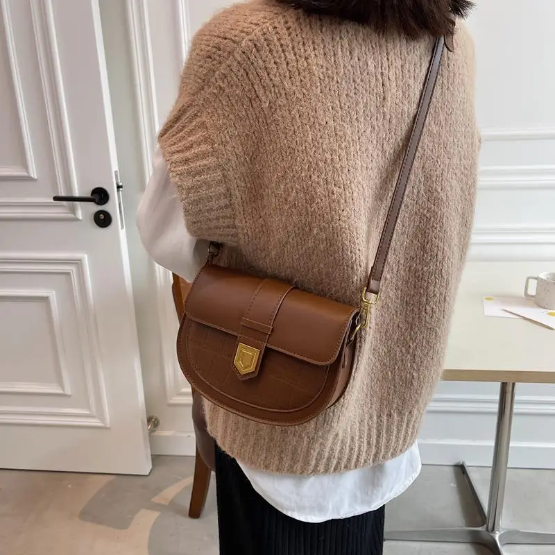 Retro French Style Saddle Bag Women Spring 2023 - Image 2