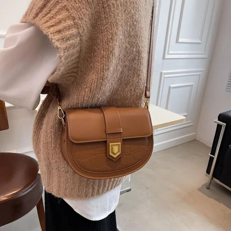 Retro French Style Saddle Bag Women Spring 2023 - Image 3