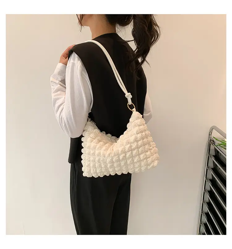 Women's Pleated Underarm Bag 2023 Spring Summer — feature 14
