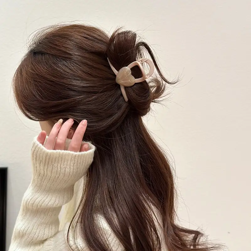 Cute Heart Hair Grabber Clips for Women Summer 2025 - Image 5
