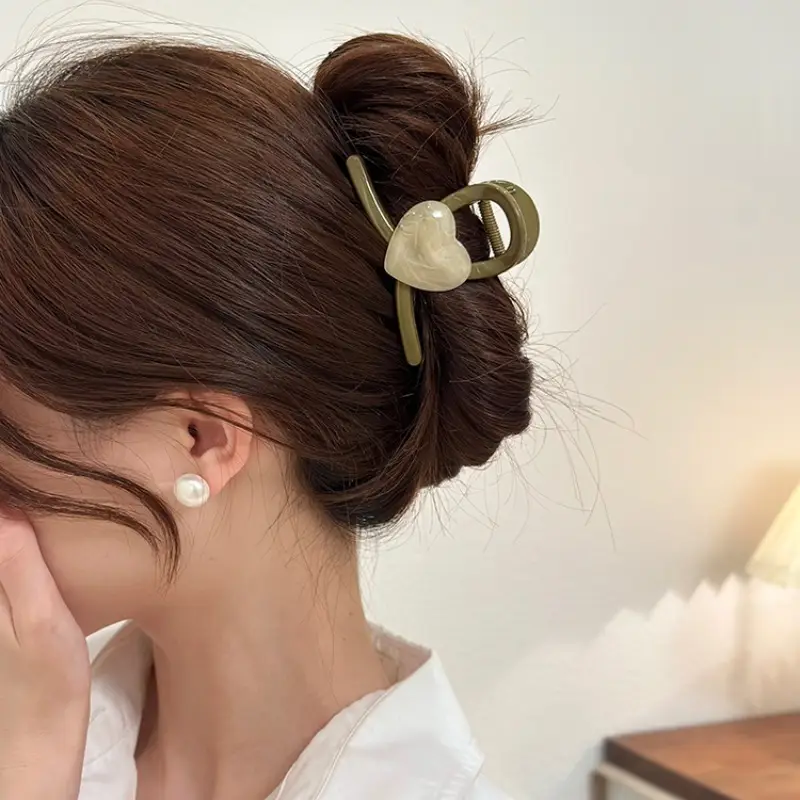 Cute Heart Hair Grabber Clips for Women Summer 2025 - Image 6