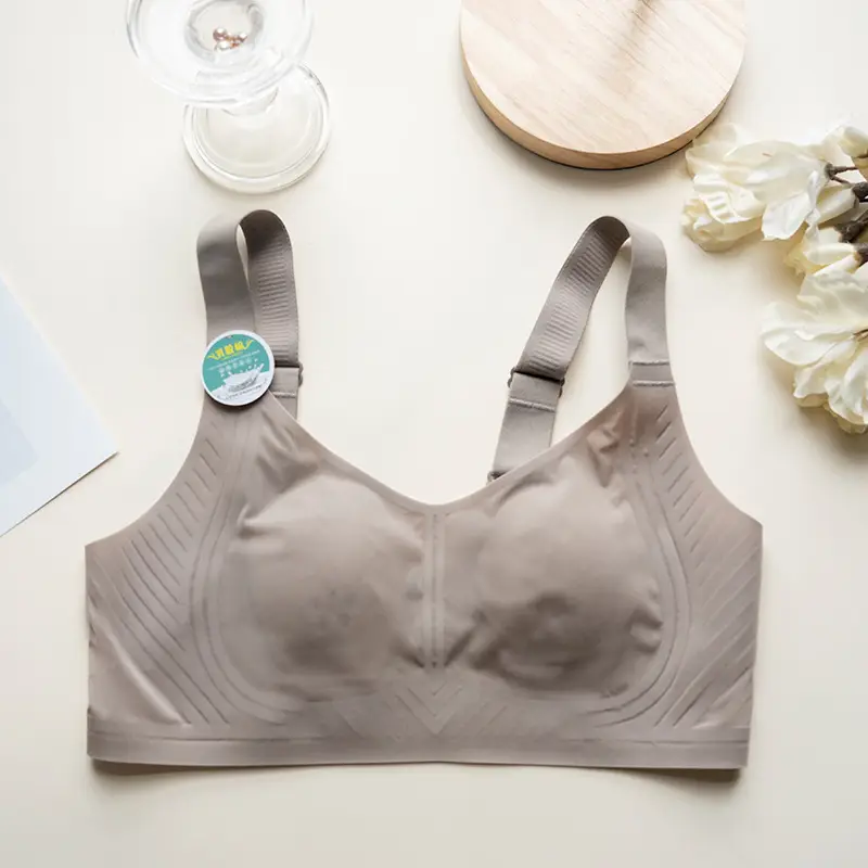 Large Bust Minimizing Ice Silk Seamless Underwear for Women, Foundation-Like Latex Bra, Summer Thin Breathable Plus-Size Bra for Summer