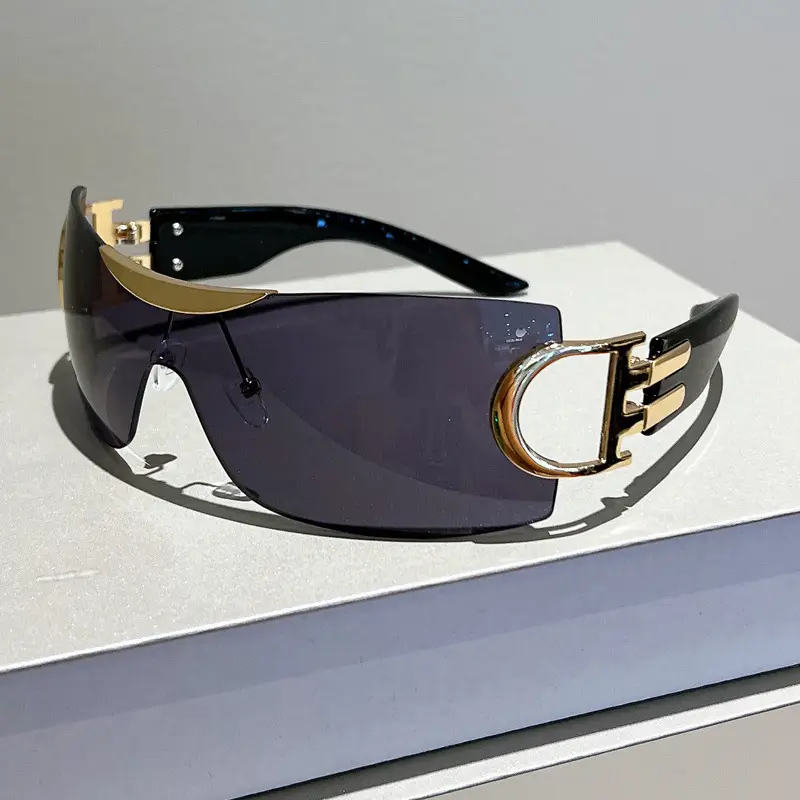 European Sports Sunglasses with Color-Blended Frames