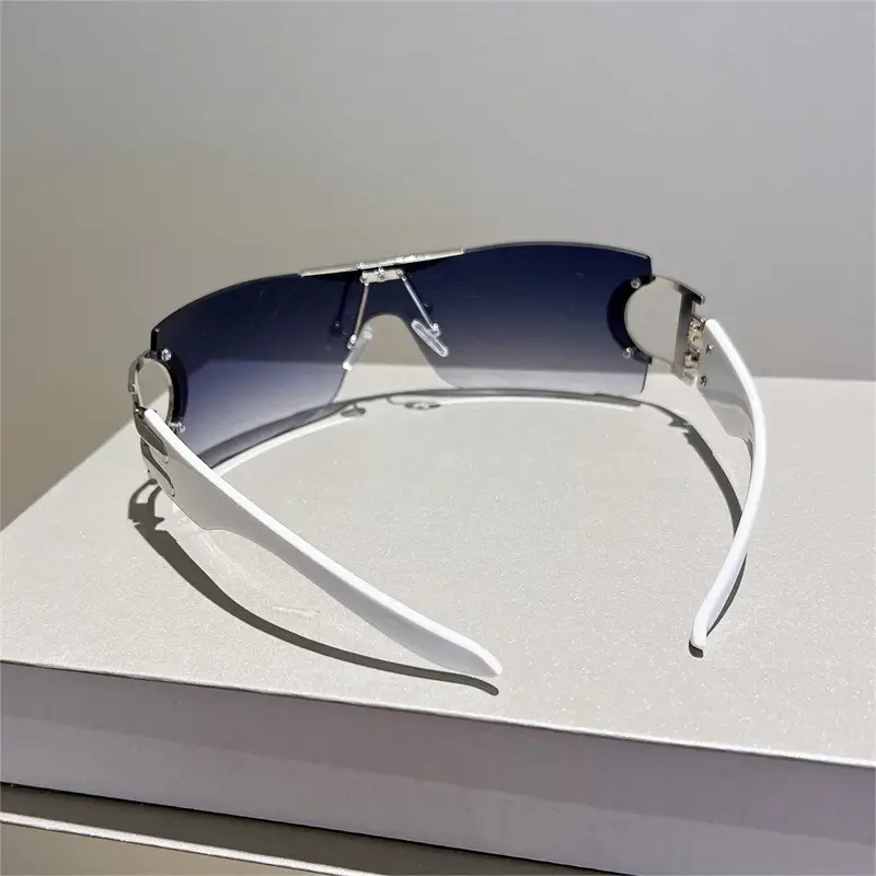 European Sports Sunglasses with Color-Blended Frames — feature 12