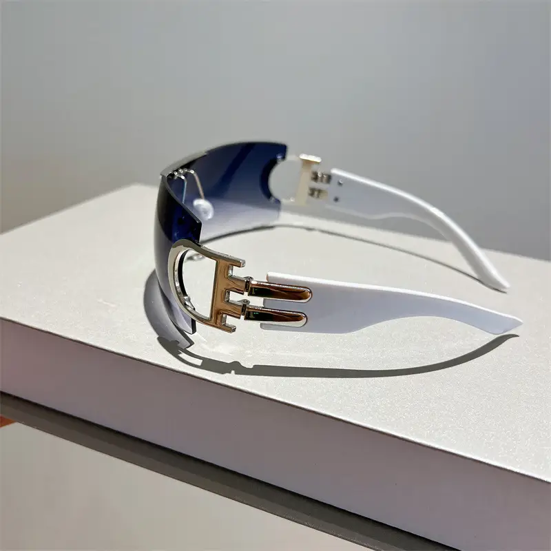 European Sports Sunglasses with Color-Blended Frames — feature 13