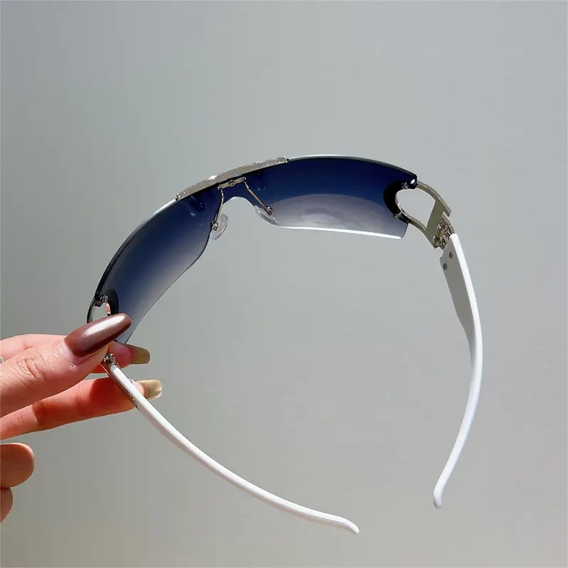 European Sports Sunglasses with Color-Blended Frames — feature 15