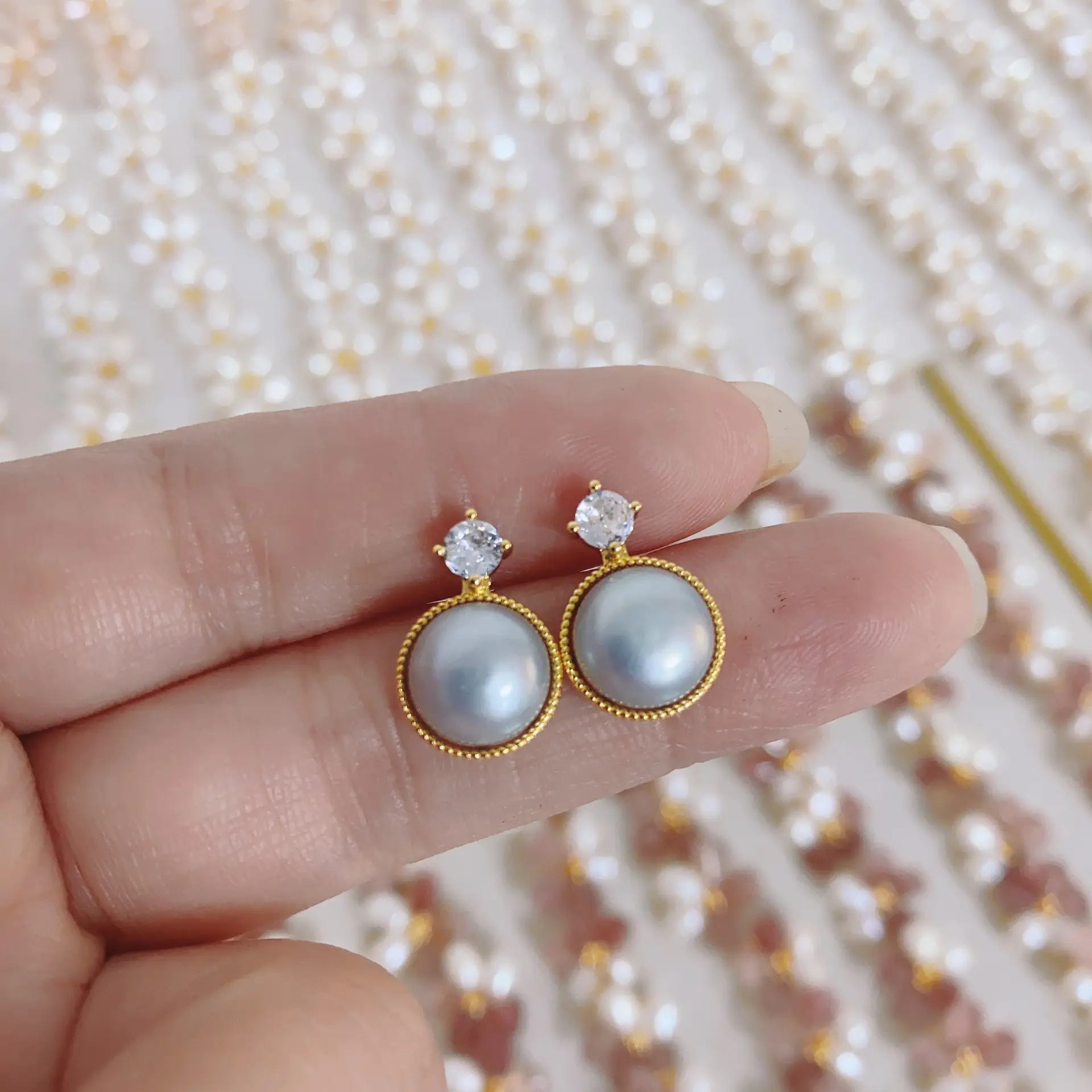 Xiaohongshu Hot Selling Pearl Stud Earrings Set - Image 3