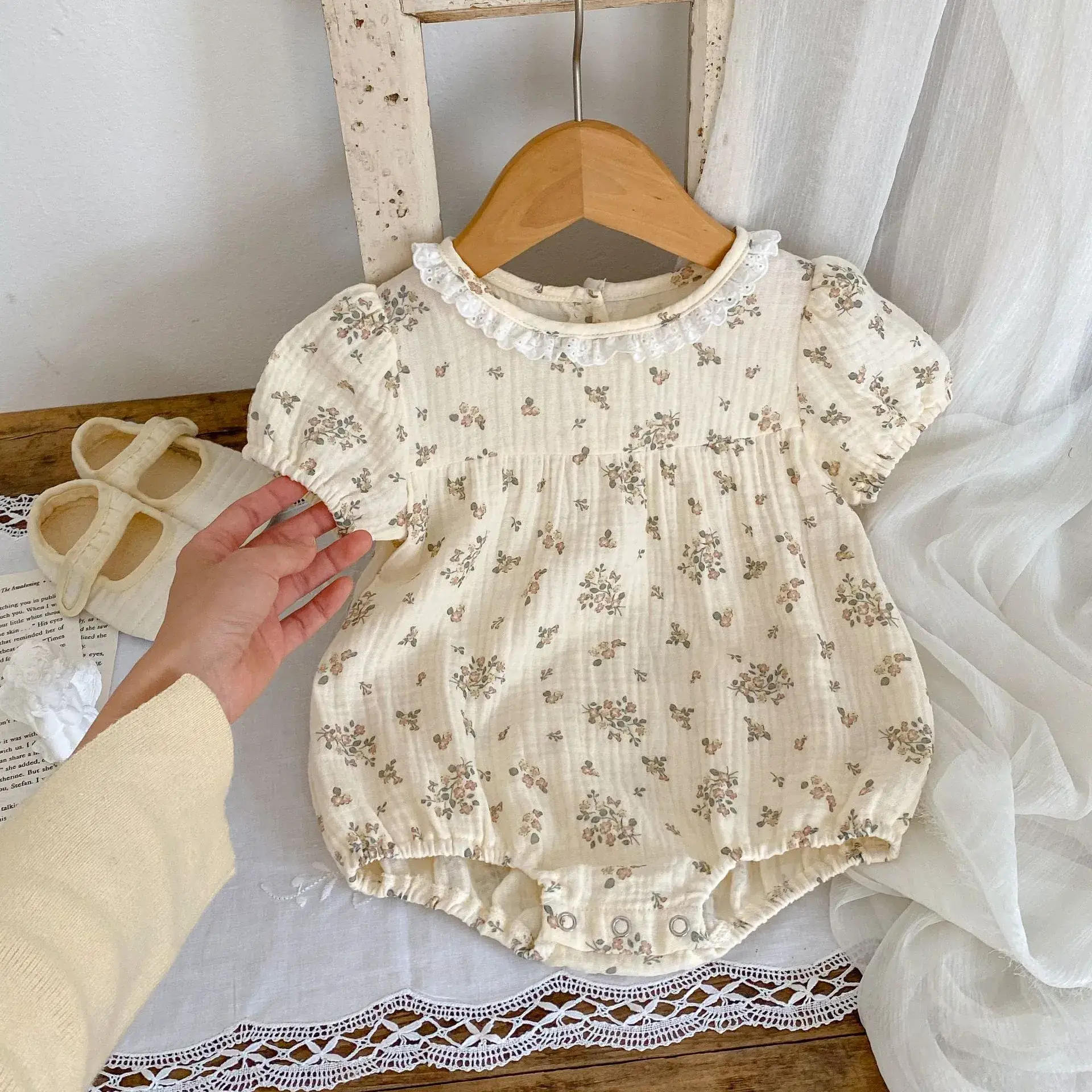 Cotton Floral Lace Baby One-Piece Romper Set — feature 9