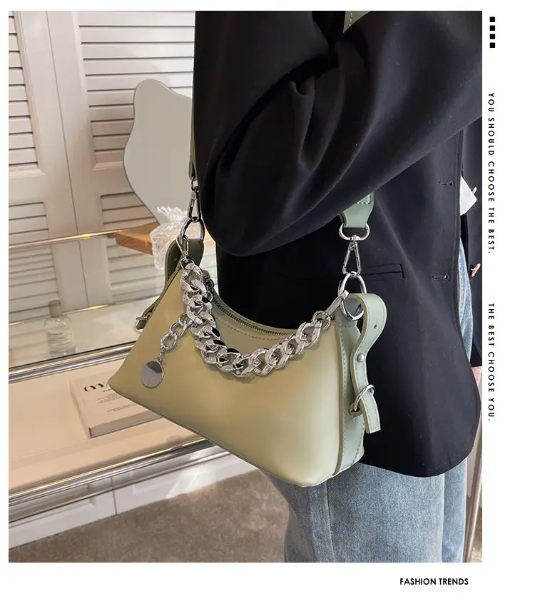 Women's Cream Chain Shoulder Messenger Bag 2023 — feature 1