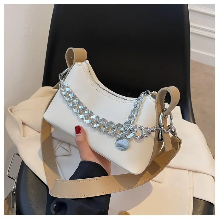 Women's Cream Chain Shoulder Messenger Bag 2023 — feature 19