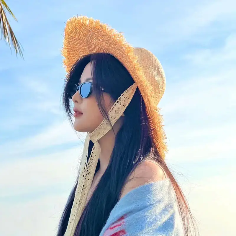 White Anti-UV Polarized Sunglasses for Men Women - Image 11