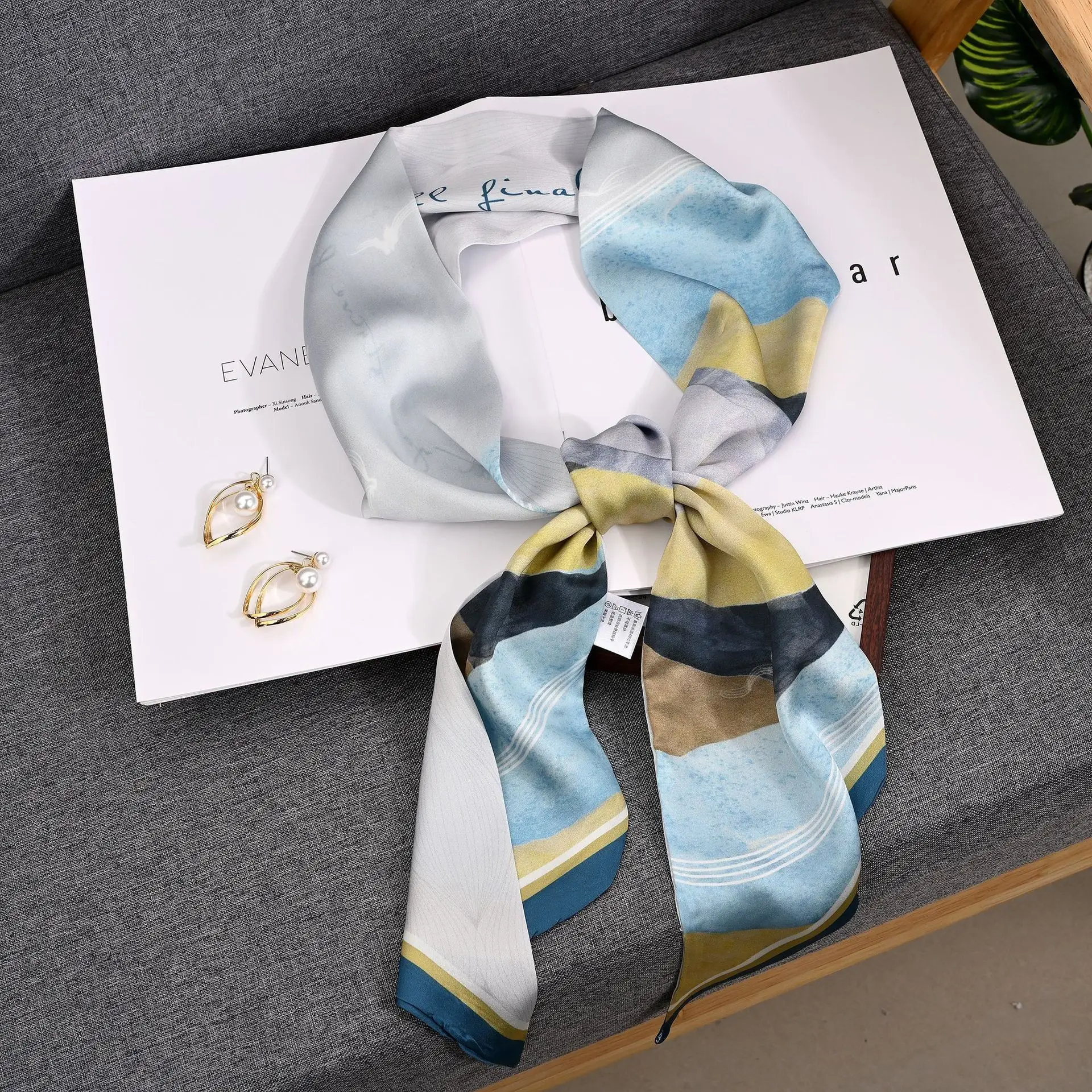 Imitation Silk Scarf Large Angle Floral Pattern - Image 5