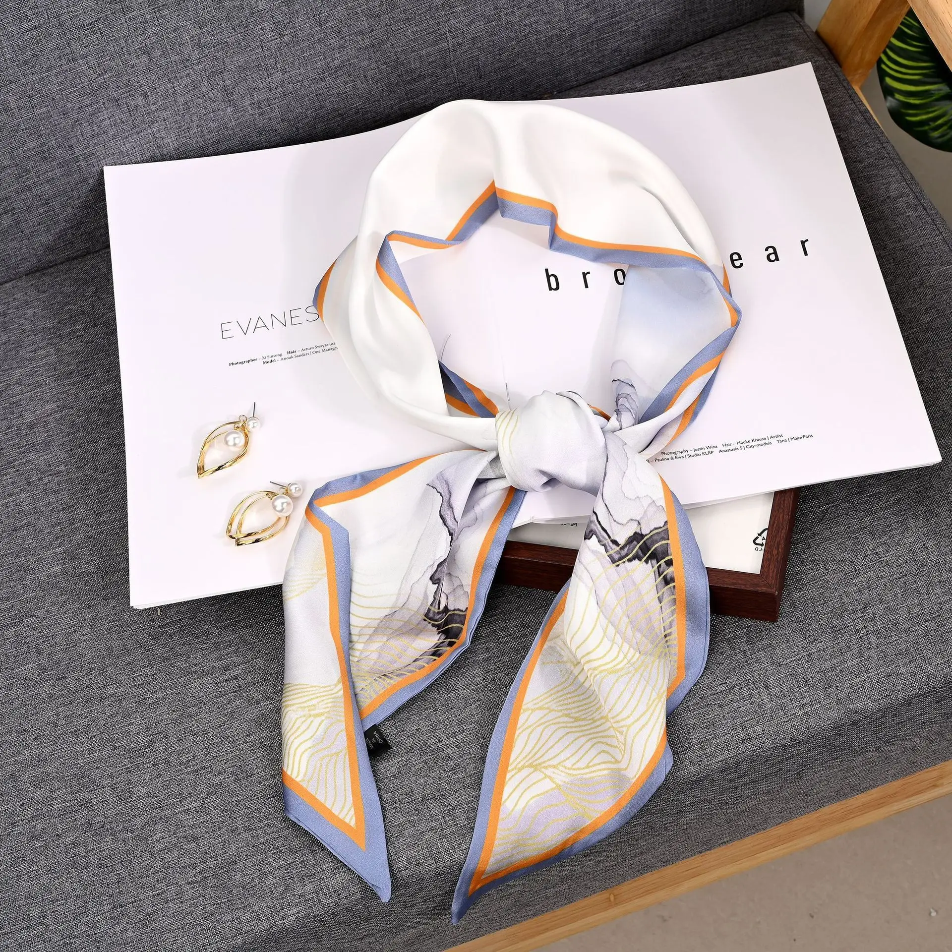 Imitation Silk Scarf Large Angle Floral Pattern - Image 4
