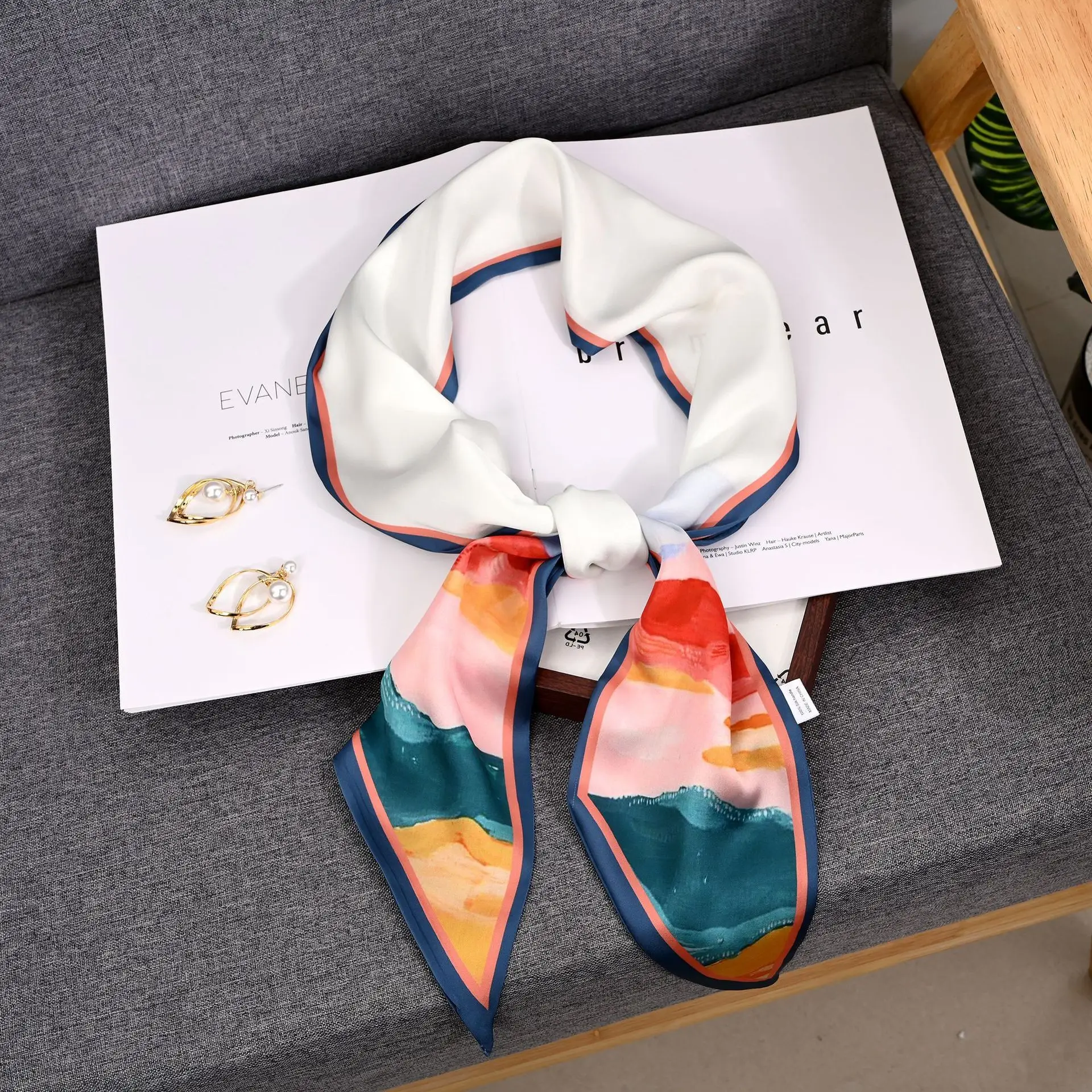 Imitation Silk Scarf Large Angle Floral Pattern — feature 35