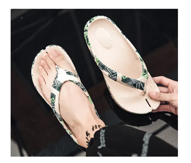 Men's Green Camo Flip Flops Summer Casual Stomp Sandals — feature 17