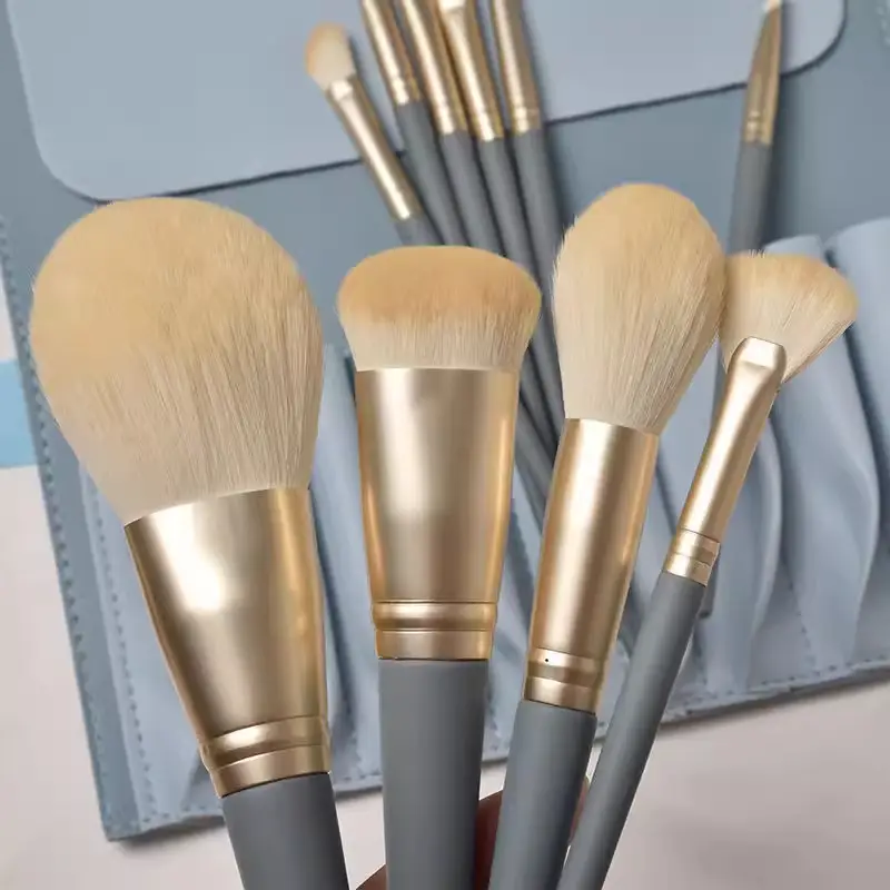 10-Piece Makeup Brush Set for Blush, Concealer, Eye Shadow & Contour - Image 3