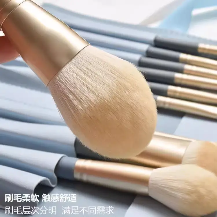 10-Piece Makeup Brush Set for Blush, Concealer, Eye Shadow & Contour - Image 4