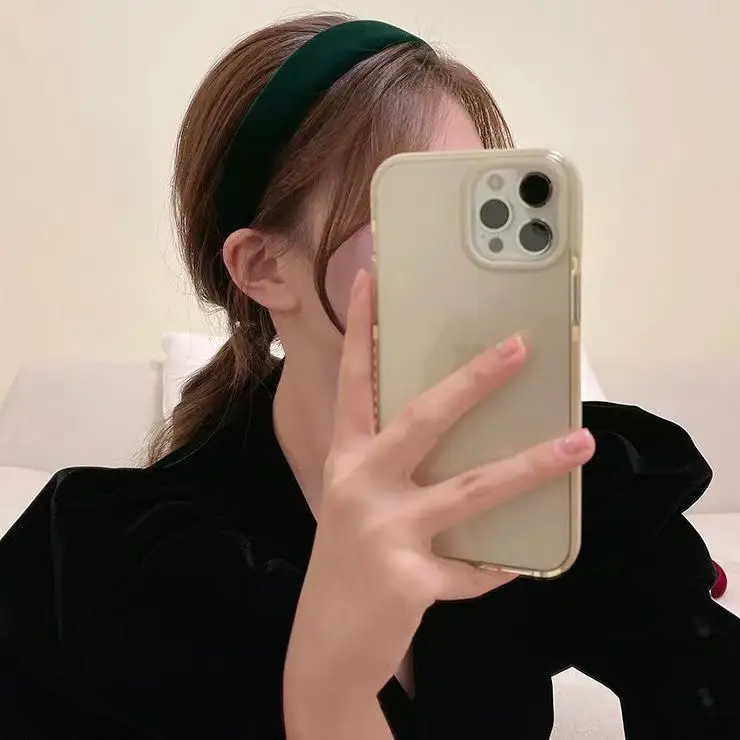 Black Velvet Wide Brim Hairband for Women — feature 11
