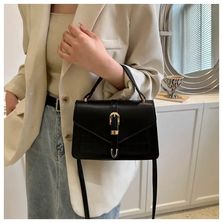 Retro Croc Leather Shoulder Bag Black Women 2026 — feature 10