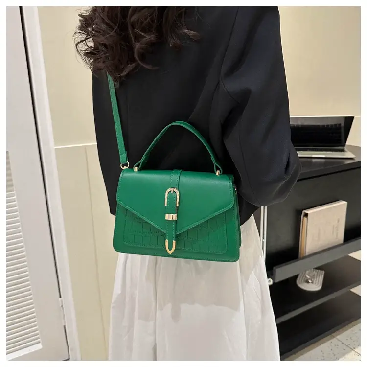 Retro Croc Leather Shoulder Bag Black Women 2026 — feature 18