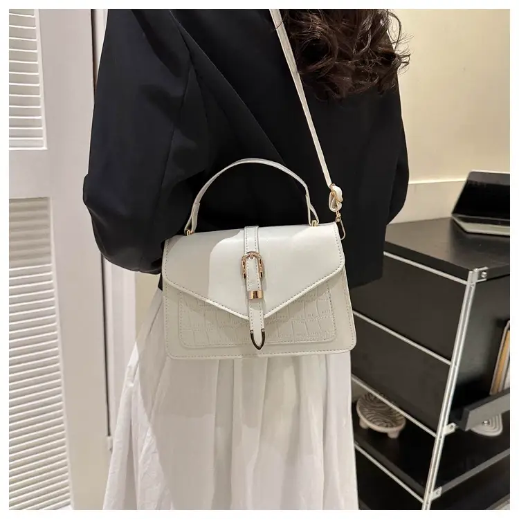 Retro Croc Leather Shoulder Bag Black Women 2026 — feature 21