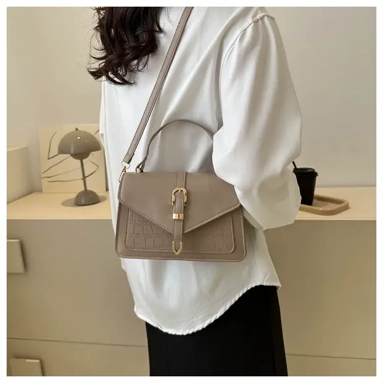 Retro Croc Leather Shoulder Bag Black Women 2026 — feature 26