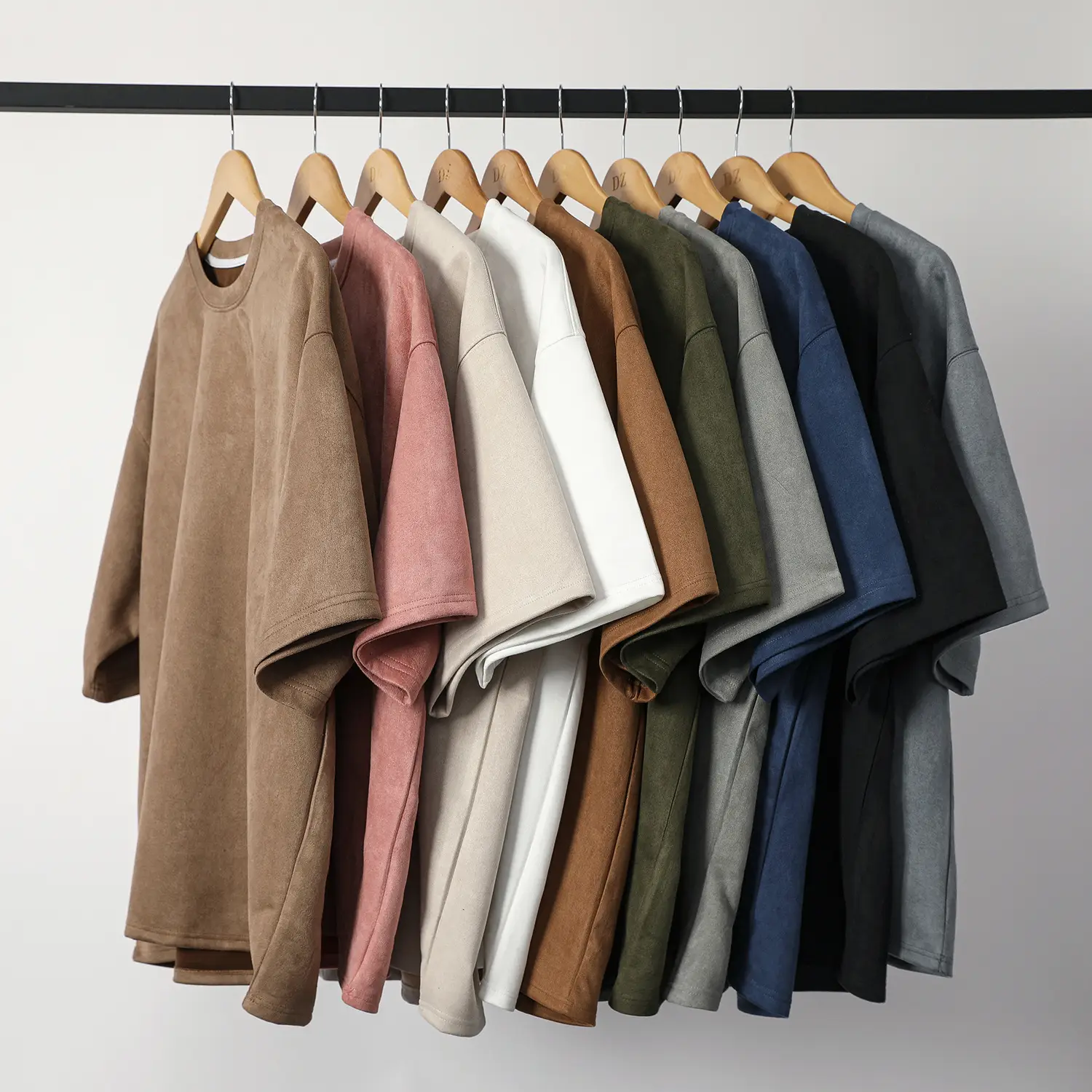 Men Light Plate Deerskin Fleece T-Shirt Short Sleeve Round Neck
