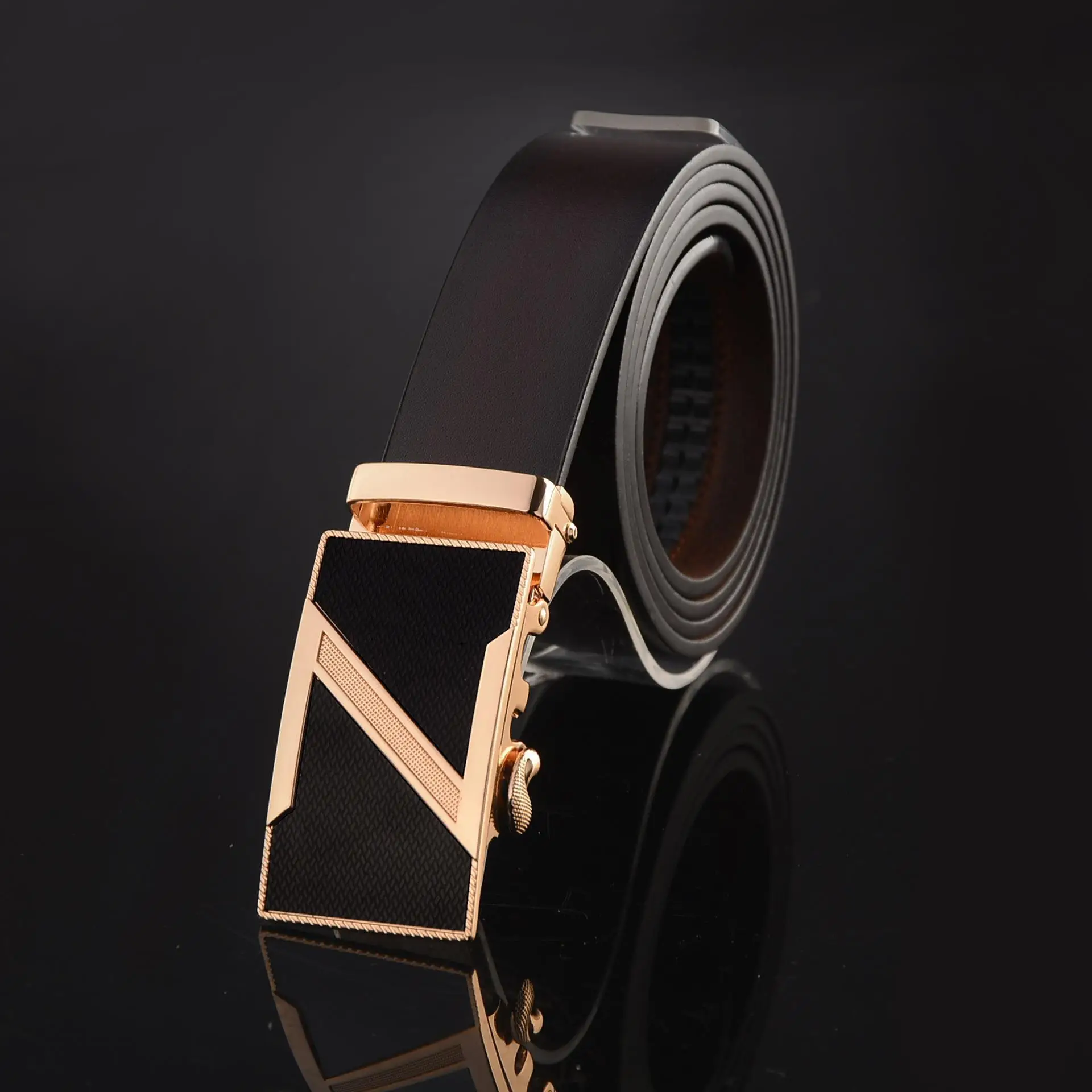 Men's Vintage Imitation Buckle Belt with Microfiber Strap - Image 3