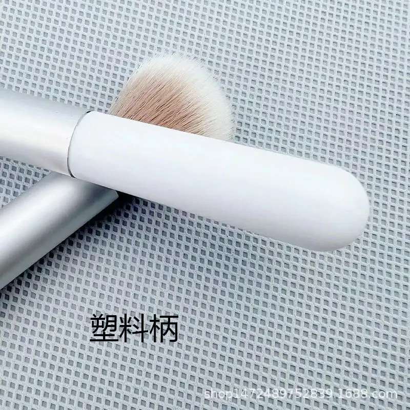 Soft Fiber Blush Brush Set for Makeup Application