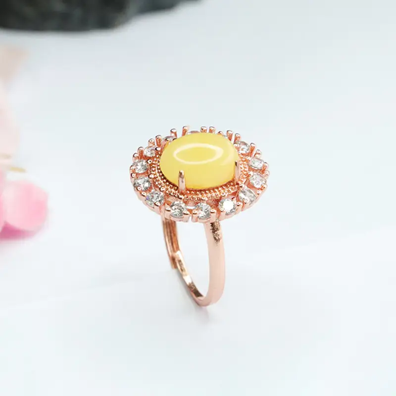 Guan Yu Yellow Honey Ring with Diamond Set — feature 11