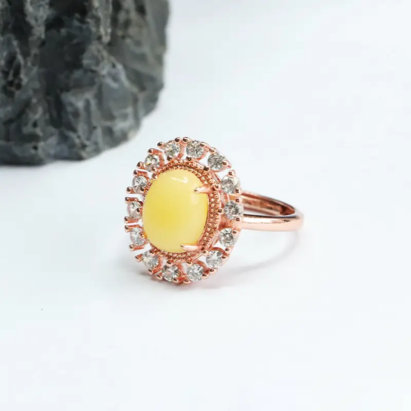 Guan Yu Yellow Honey Ring with Diamond Set — feature 9