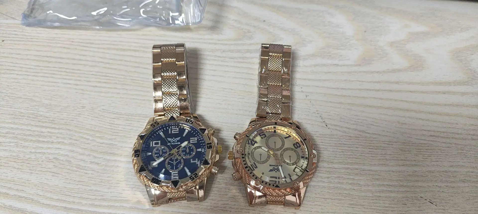 Men's Gold Chronograph Watch with Blue Dial & 3 Eyes — feature 16