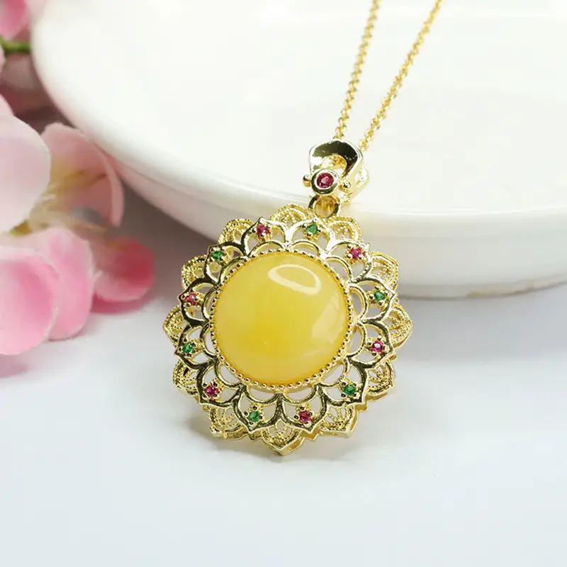 Guan Yu Yellow Honey Amber Sunflower Necklace - Image 4