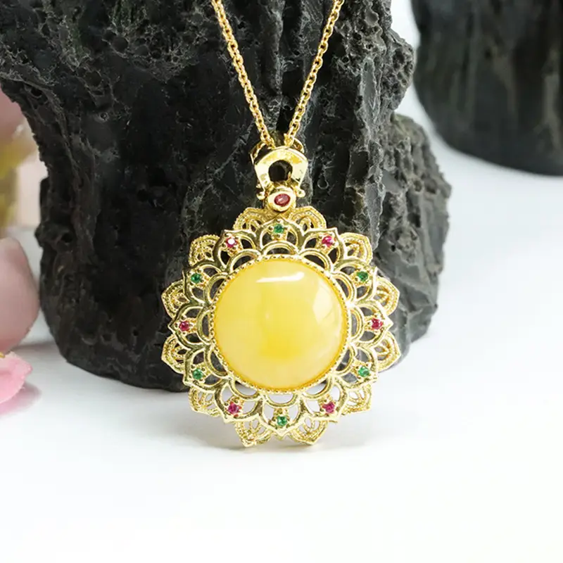 Guan Yu Yellow Honey Amber Sunflower Necklace - Image 2