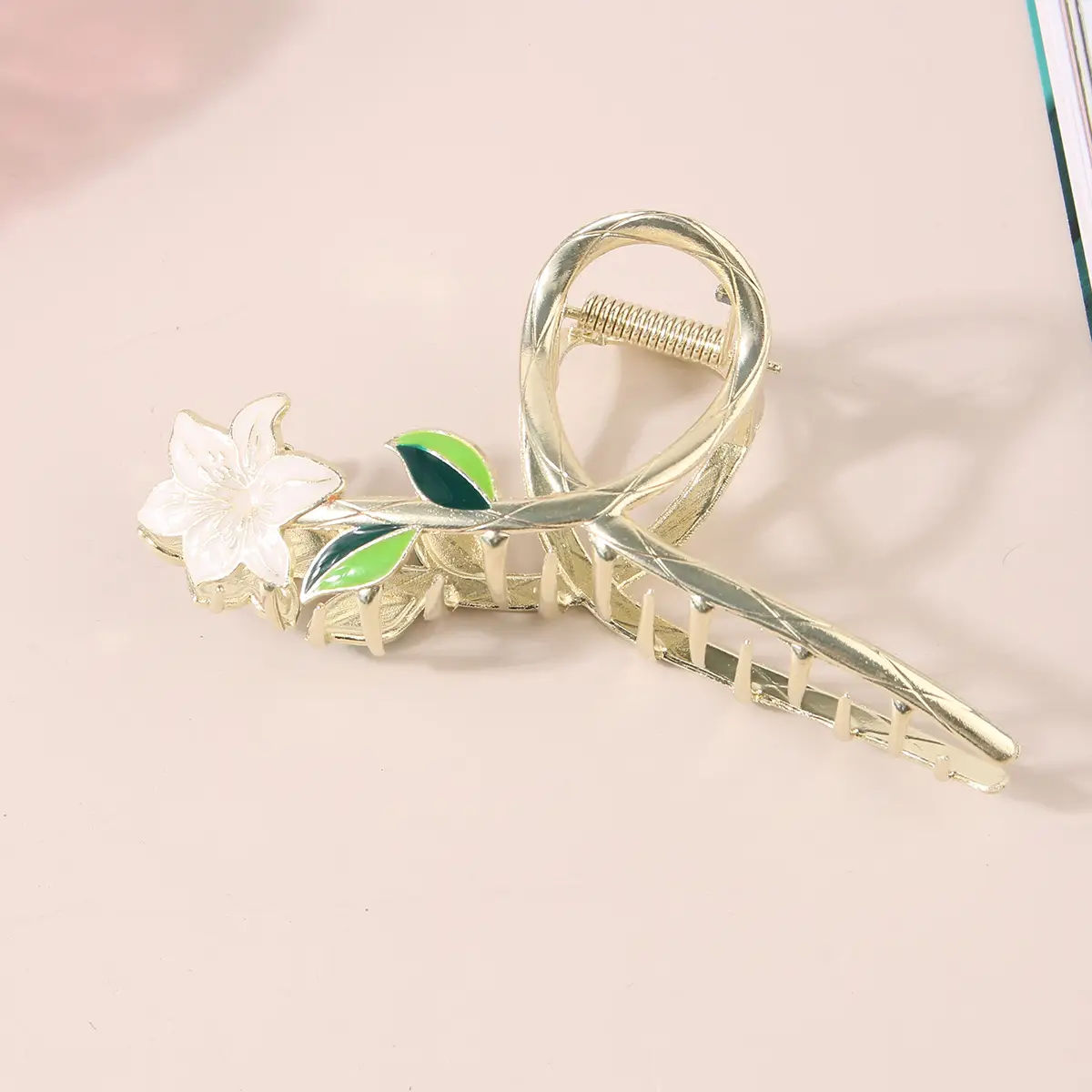 Korean Style Large Alloy Hair Clip for Women - Image 2