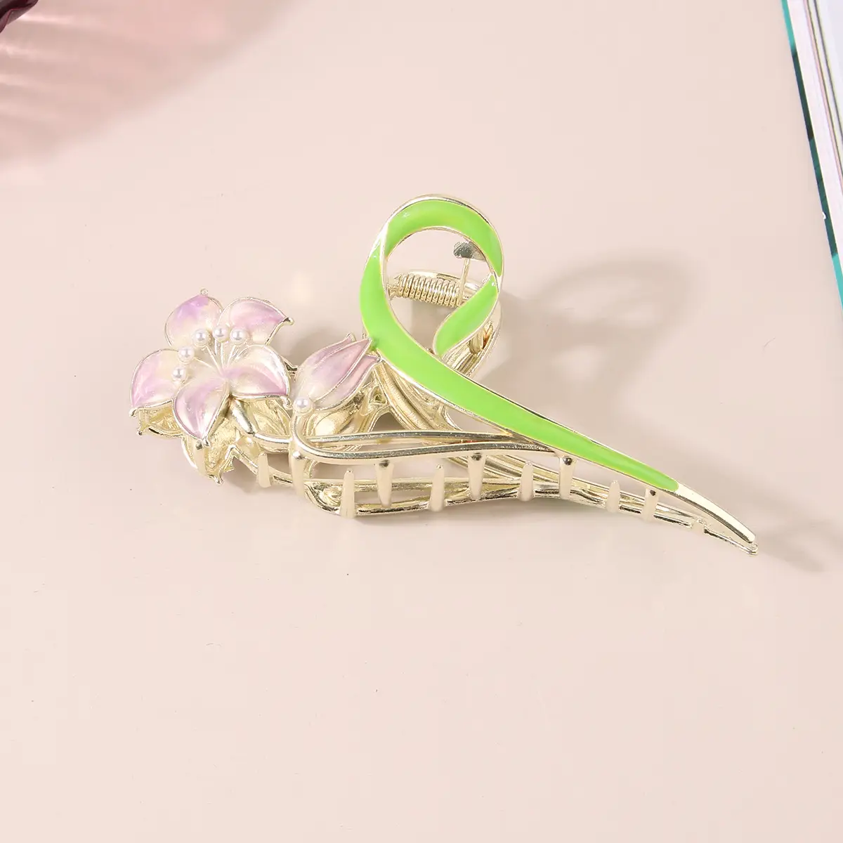 Korean Style Large Alloy Hair Clip for Women - Image 3