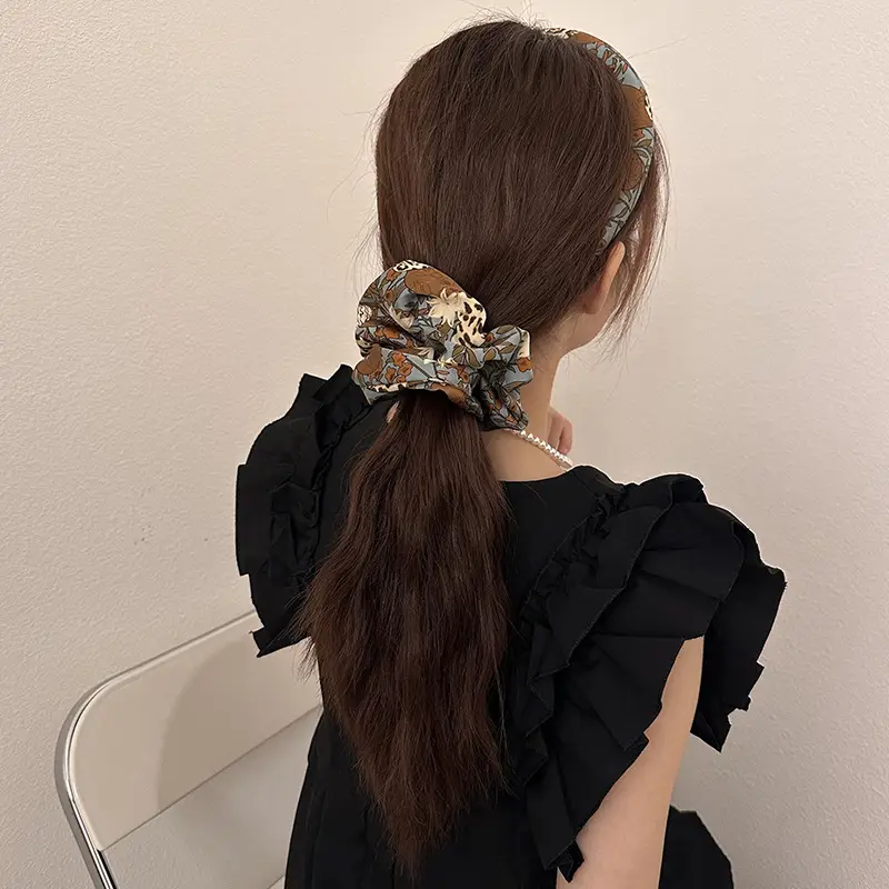 Black Floral Hair Band for Women - Image 9