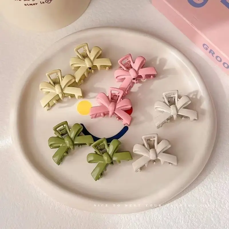 Green Bow Hair Clips for Women Autumn Winter New Year — feature 1