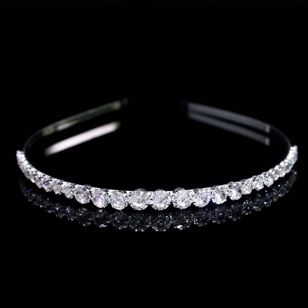 European & American Multi-Layer Pearl Hairband with Rhinestones — feature 3