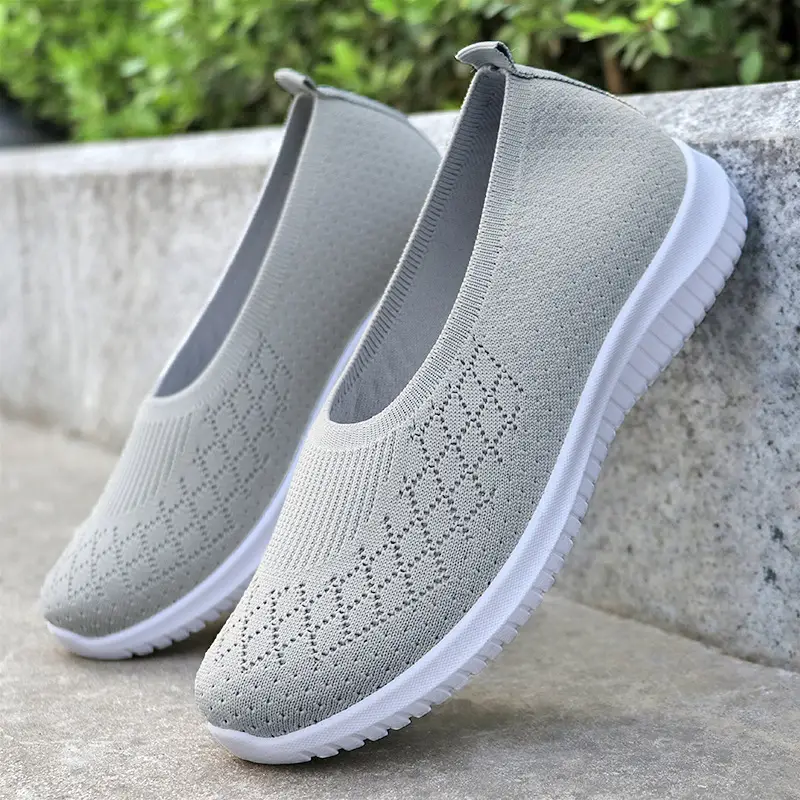Clearance Women's Shoes Old Beijing Cloth Shoes Women's New Flying Woven Shoes Casual Single Shoes Foreign Trade Soft Sole Middle-aged and Old Mother Shoes - Image 10